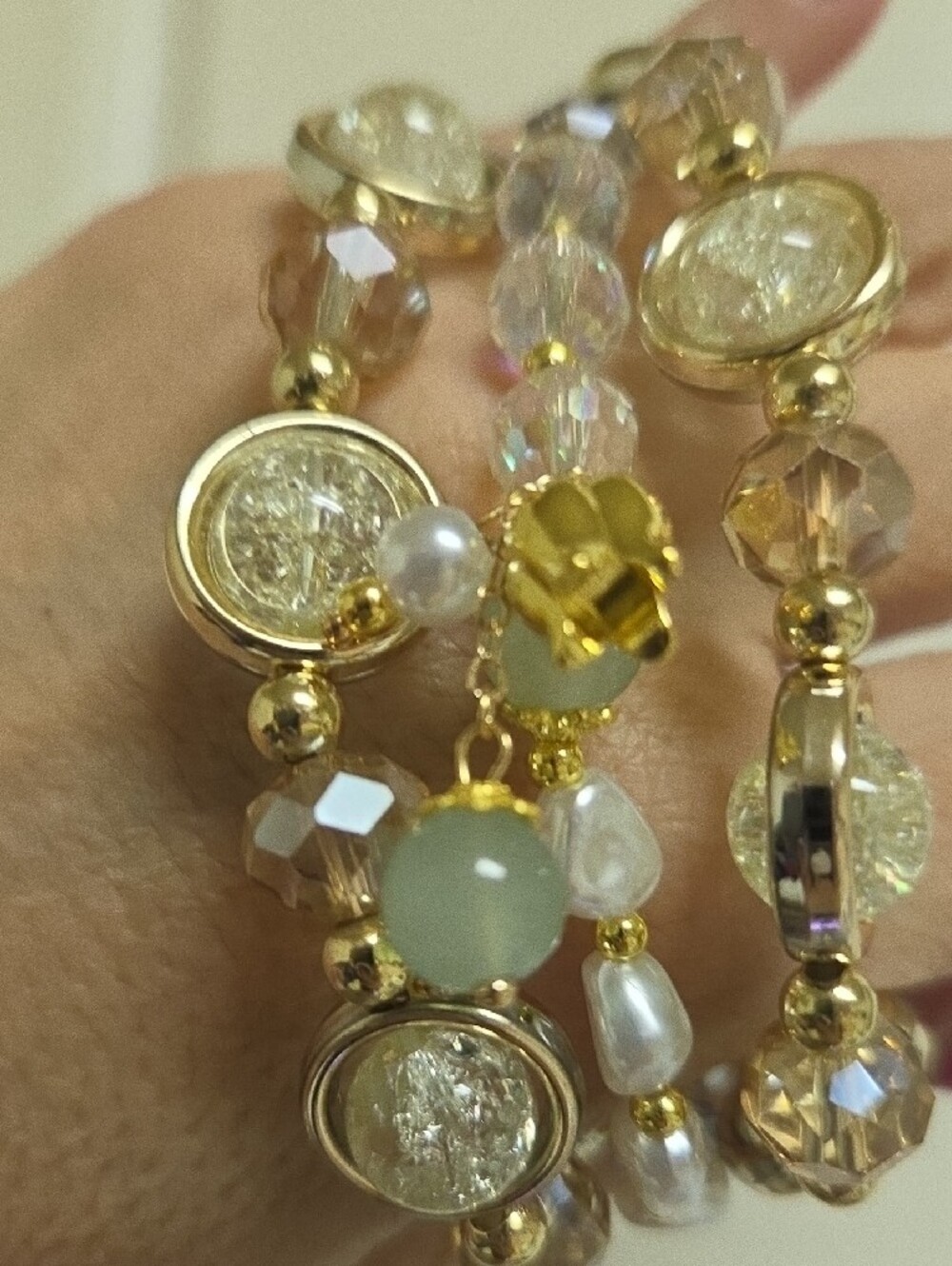 3 Glass Bead Crystal Beaded Women's Bracelet - Elegant Pink-Gold Sparkle - Picture 4 of 4